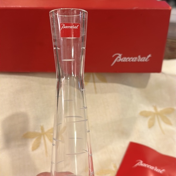 BACCARAT 9” Passion Tundra Cut Crystal Flower / Bud Vase. Made in France. Boxed. - Picture 4 of 9